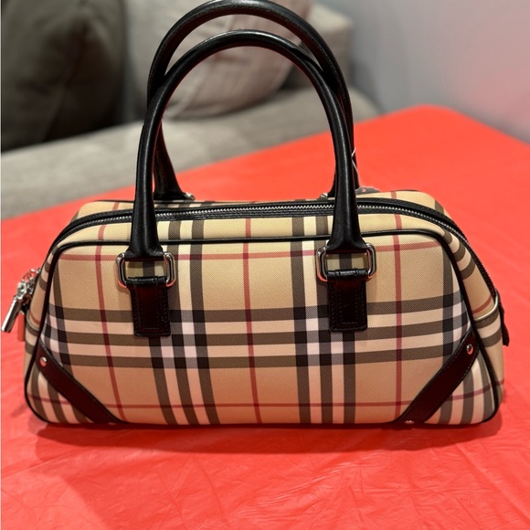 Burberry Tan and Black Satchel with Signature Design - Picture 9 of 9